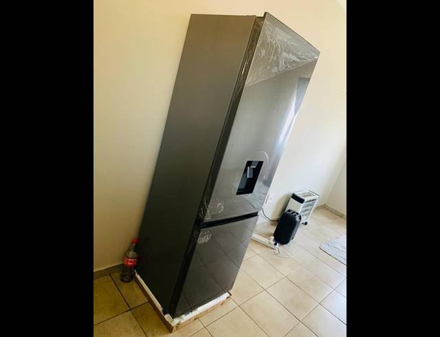 2 BEDROOM PROPERTY TO RENT IN FLEURHOF